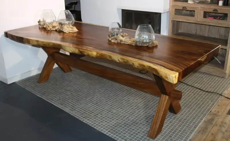 Artikelbild 1 des Artikels “Massivholztisch Suar mit Holzbeinen Modell X, 251cm Länge, 108cm max. Breite, 82cm Höhe. Tischplatte hat eine Stärke von 7,5cm “